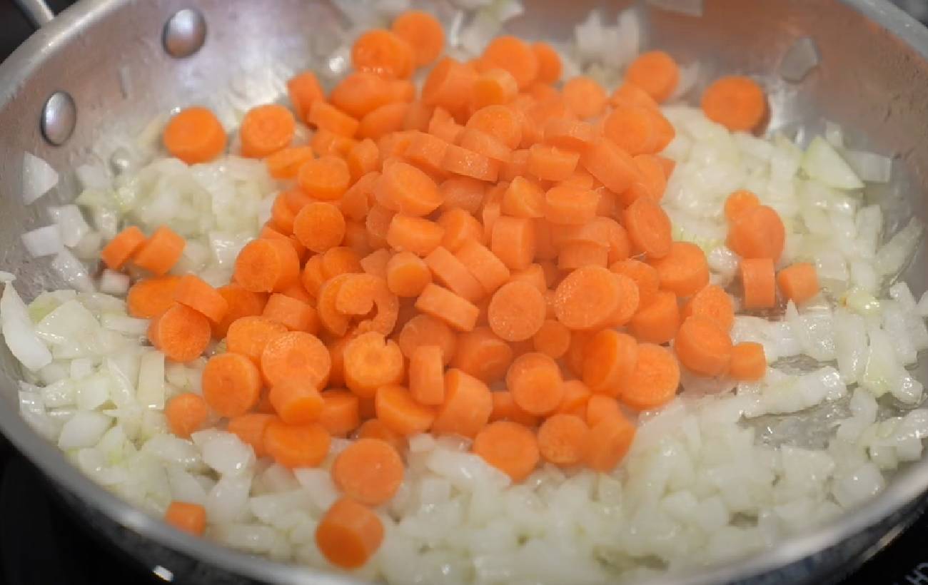 Ситно і просто: рецепт печені з качиними серцями та овочами